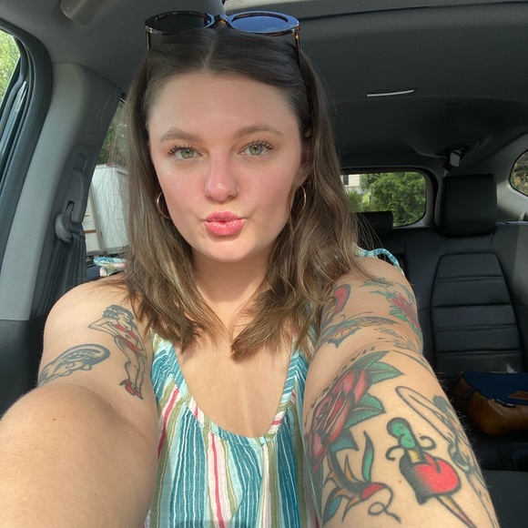 Meet your Posher, Chels - Picture 2 of 10